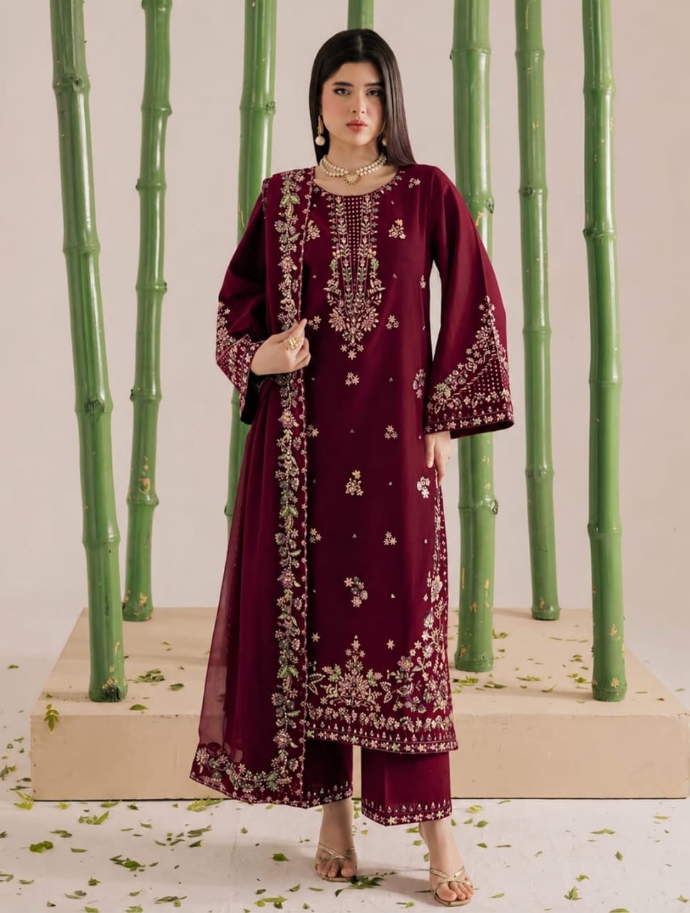 Fancy floral in mehroon